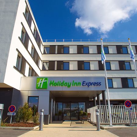 Holiday Inn Express Dijon, An Ihg Hotel Saint-Apollinaire  Ngoại thất bức ảnh